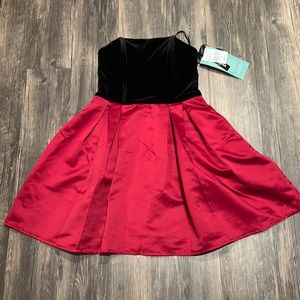 Speechless NWT 9 strapless to strap dress